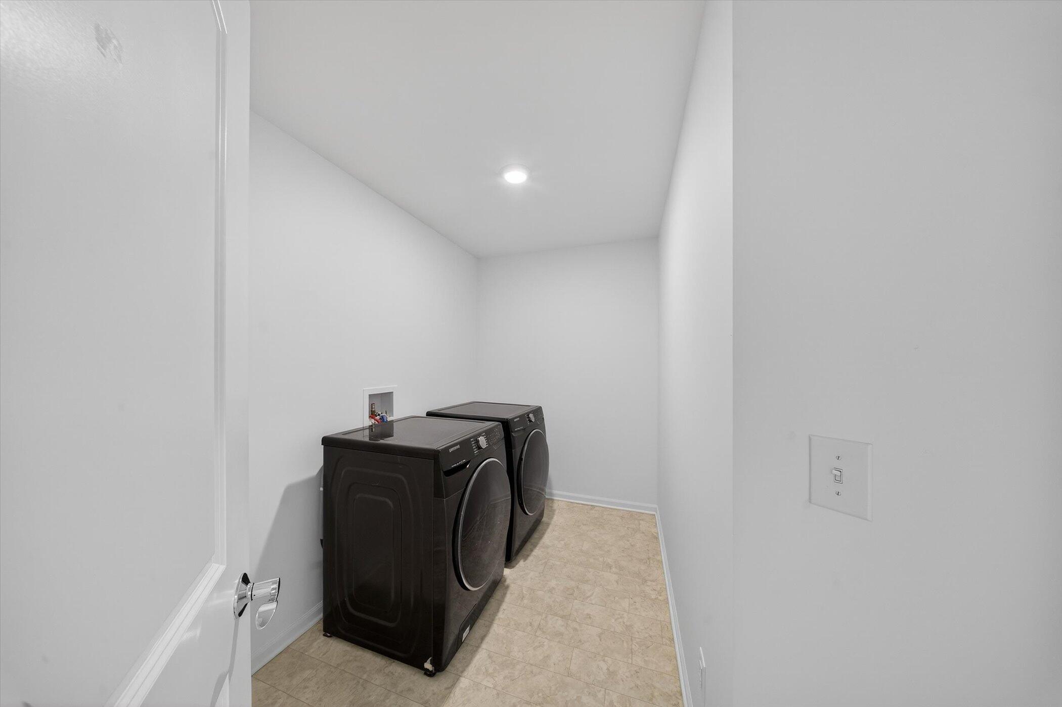 49527 Lantern Way Canton, MI 48188 - Photo 18 of 23 33-49527 Lantern Wy Canton Township-Wind