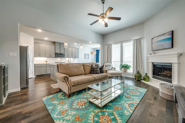 $2,950 | 3004 Comal Drive, Little Elm, TX 75068