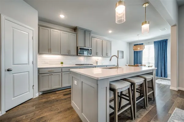 $2,950 | 3004 Comal Drive, Little Elm, TX 75068