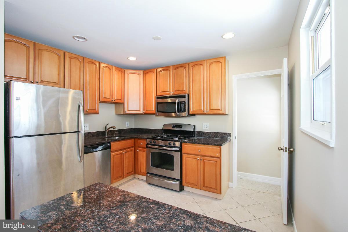 11202 Troy Road Rockville, MD 20852 - Photo 2 of 21 Kitchen