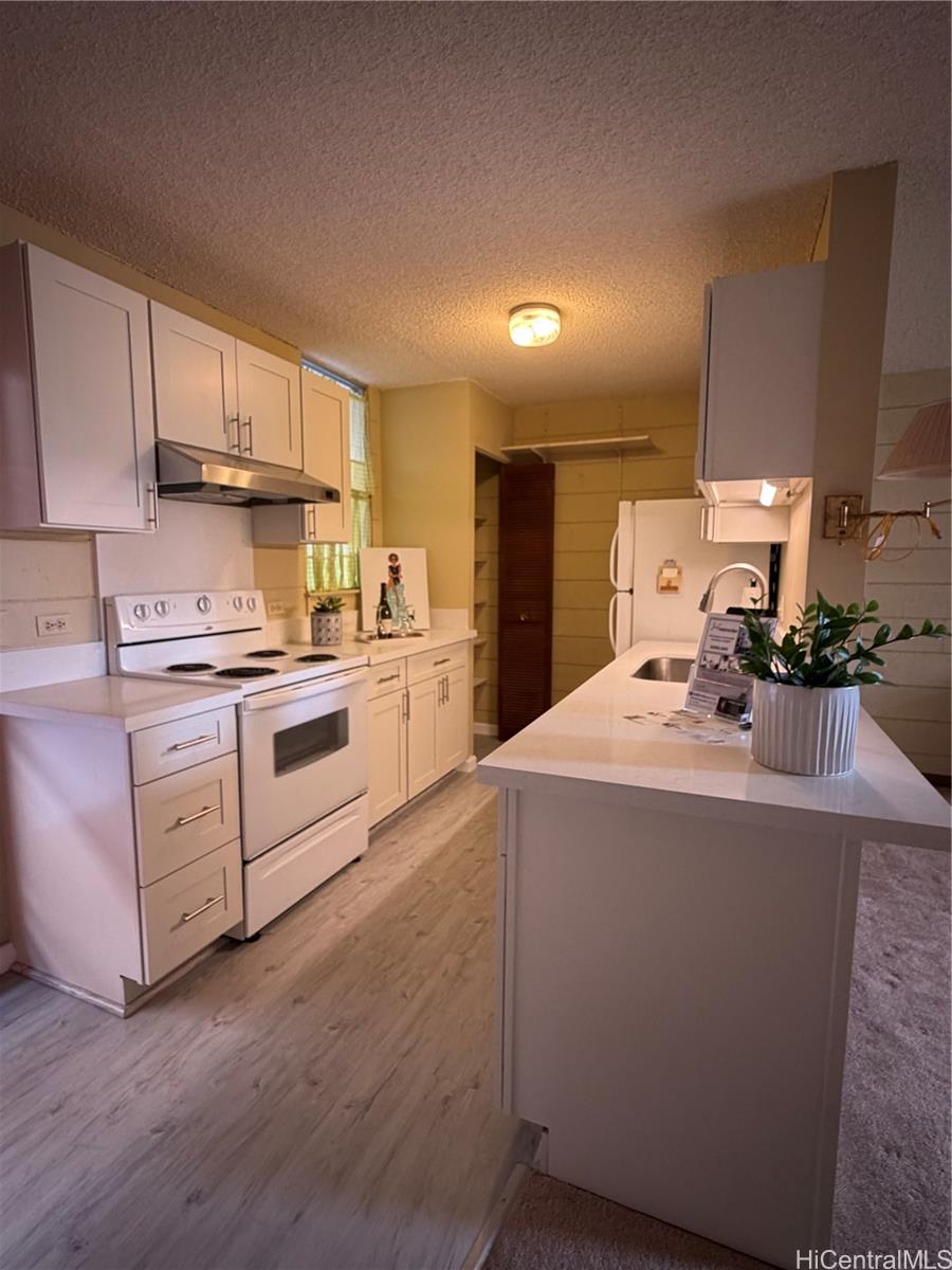 633 Nalanui Street, Unit 215 Honolulu, HI 96817 - Photo 2 of 12