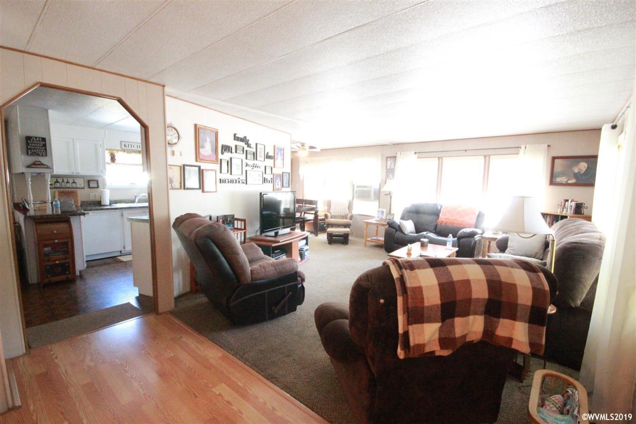 26175 Foster Road Monroe, OR 97456 - Photo 7 of 32 Gallery Image 7