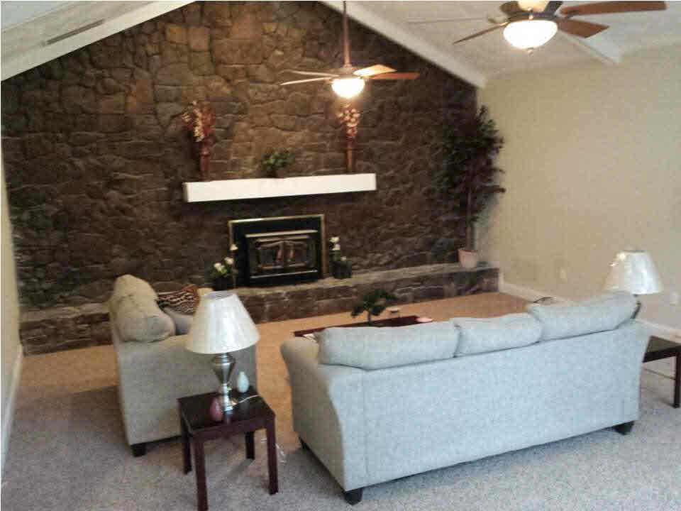 4768 Old Lake Road Jackson, MS 39212 - Photo 3 of 13 Living Room w/fireplace