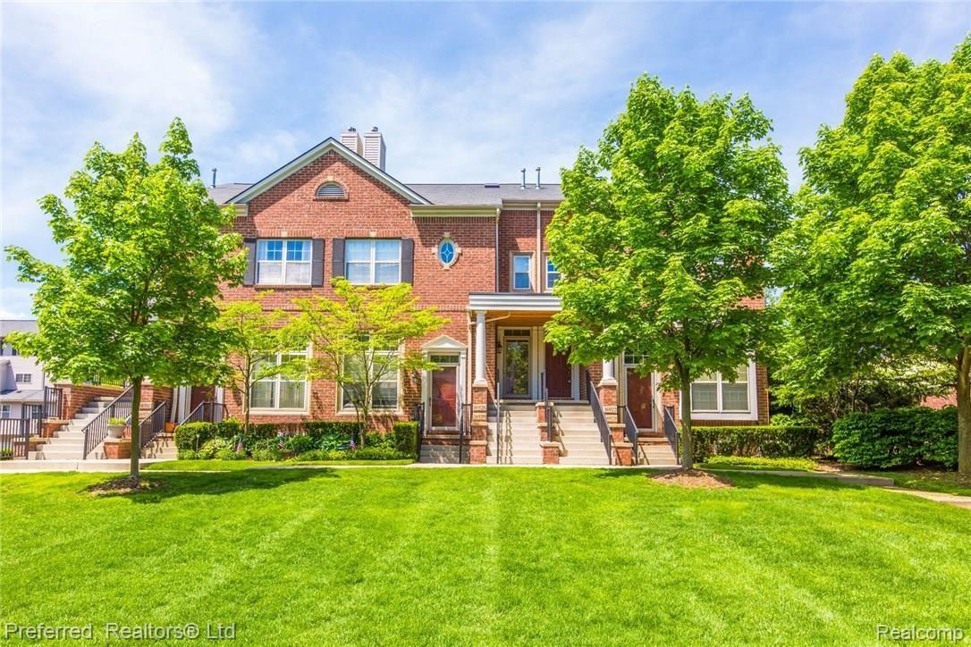 16922 Farmington Road Livonia, MI 48154 - Photo 1 of 30 1.jpg
