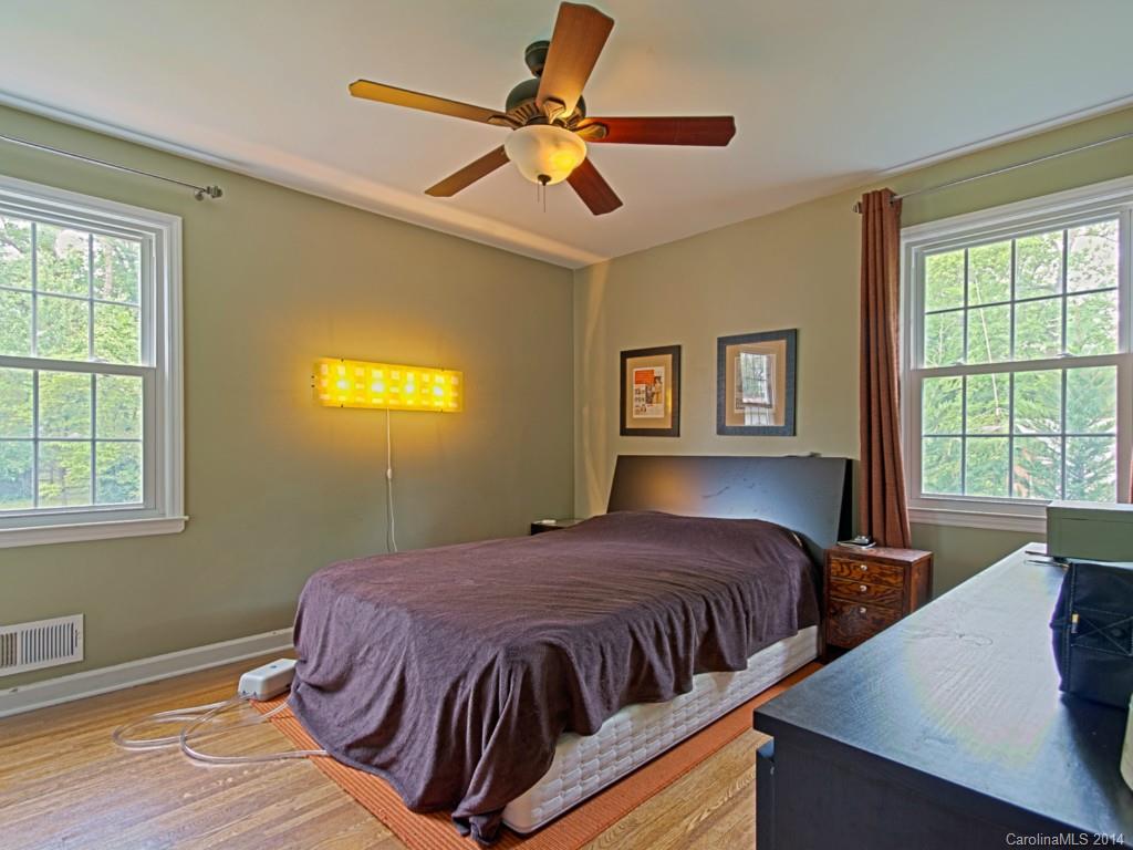 4024 Firethorne Road Charlotte, NC 28205 - Photo 8 of 13 Gallery Image 8