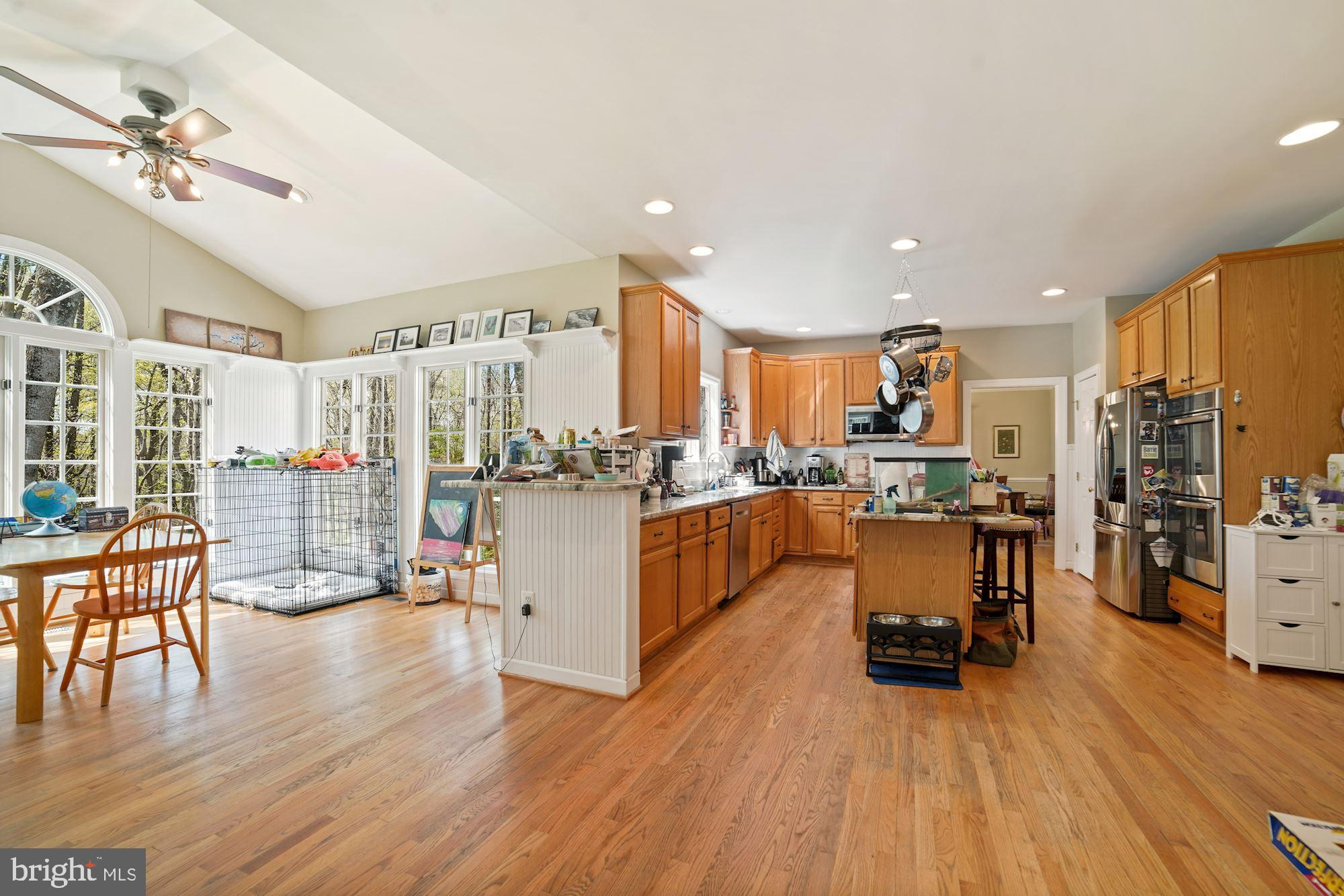 4512 Random Ridge Circle Olney, MD 20832 - Photo 8 of 43 Gallery Image 8