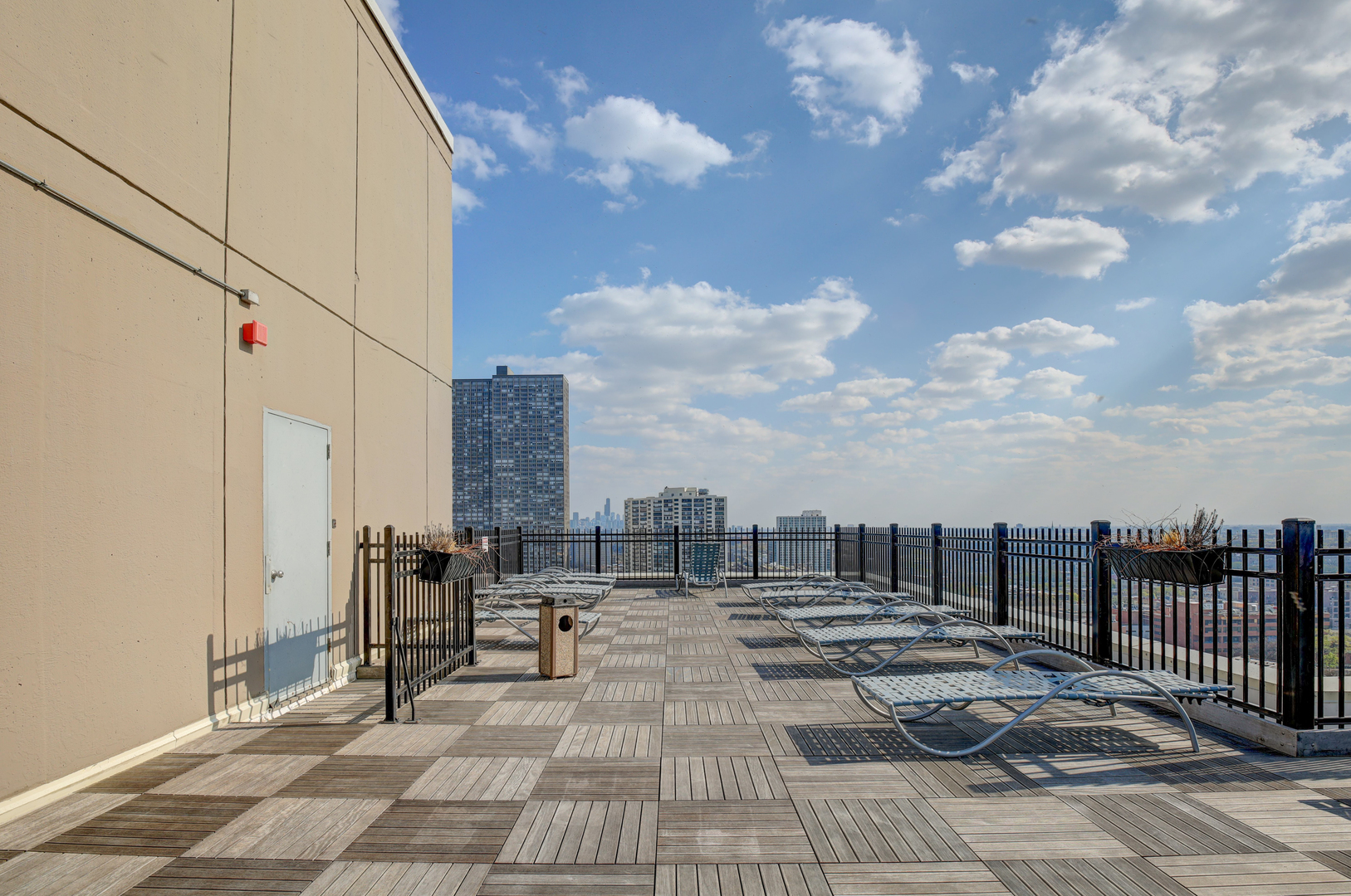 720 West Gordon Terrace, Unit 6J Chicago, IL 60613 - Photo 29 of 29