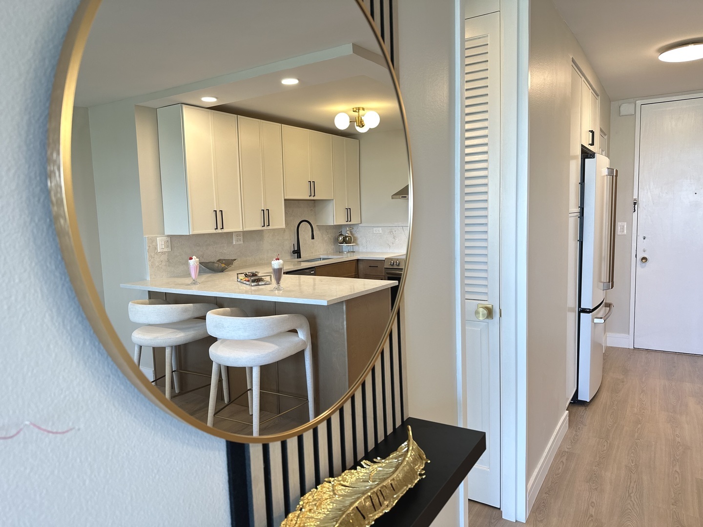 720 West Gordon Terrace, Unit 6J Chicago, IL 60613 - Photo 10 of 29