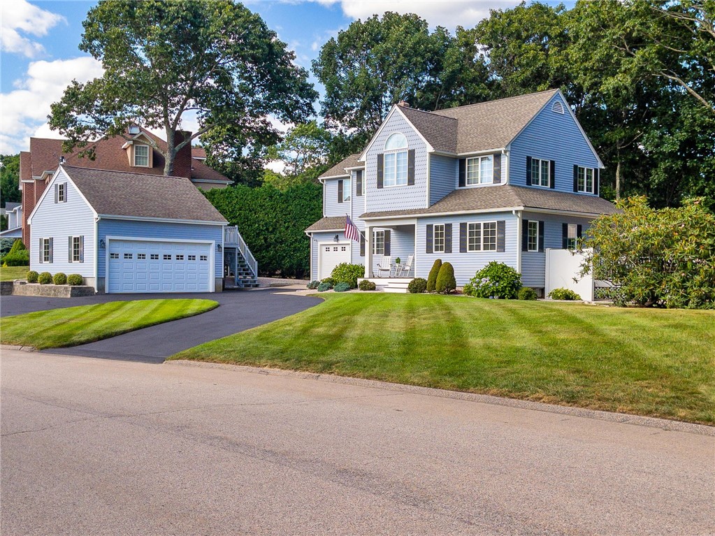 25 Rockridge Road Westerly, RI 02891 - Photo 3 of 48