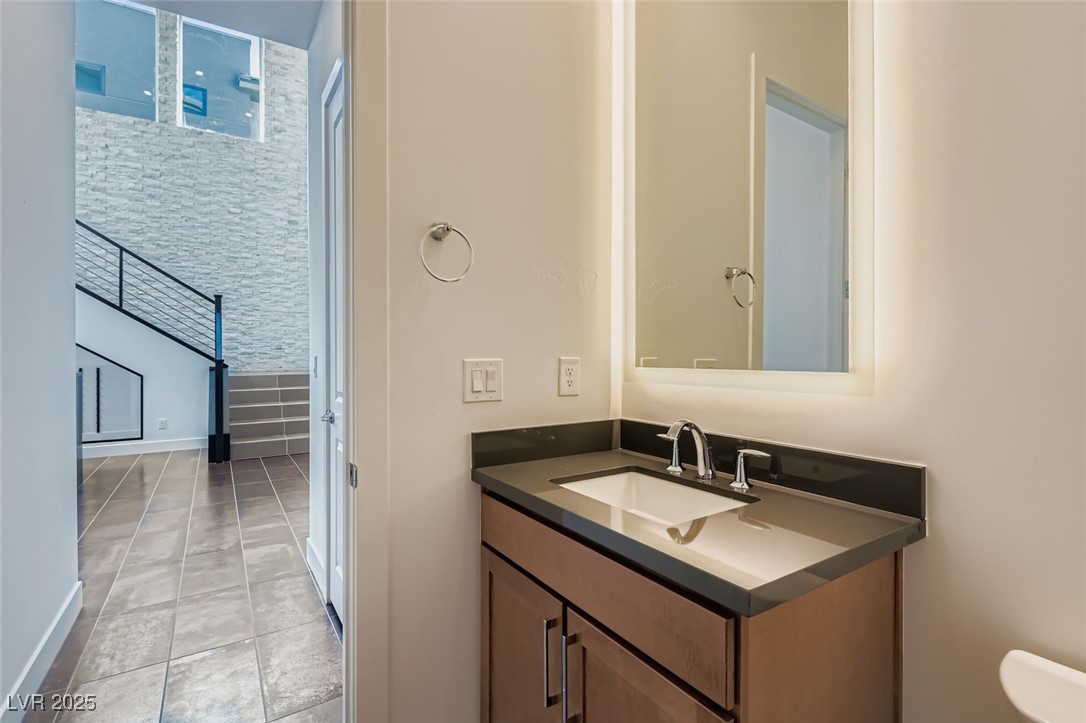 10748 Steel Ridge Court Las Vegas, NV 89135 - Photo 20 of 81 Powder bath down