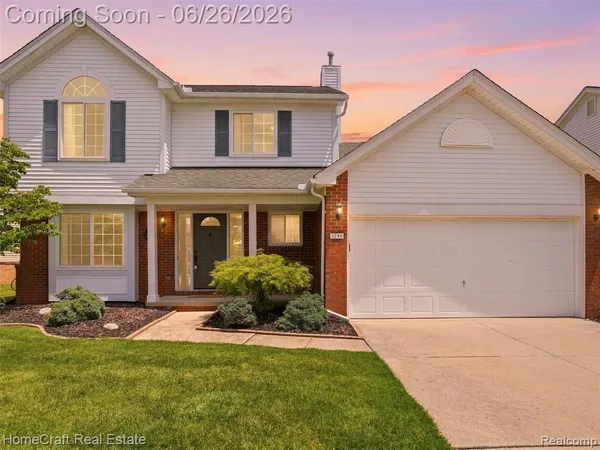 $425,000 | 3383 Milcroft Court, Canton, MI 48188