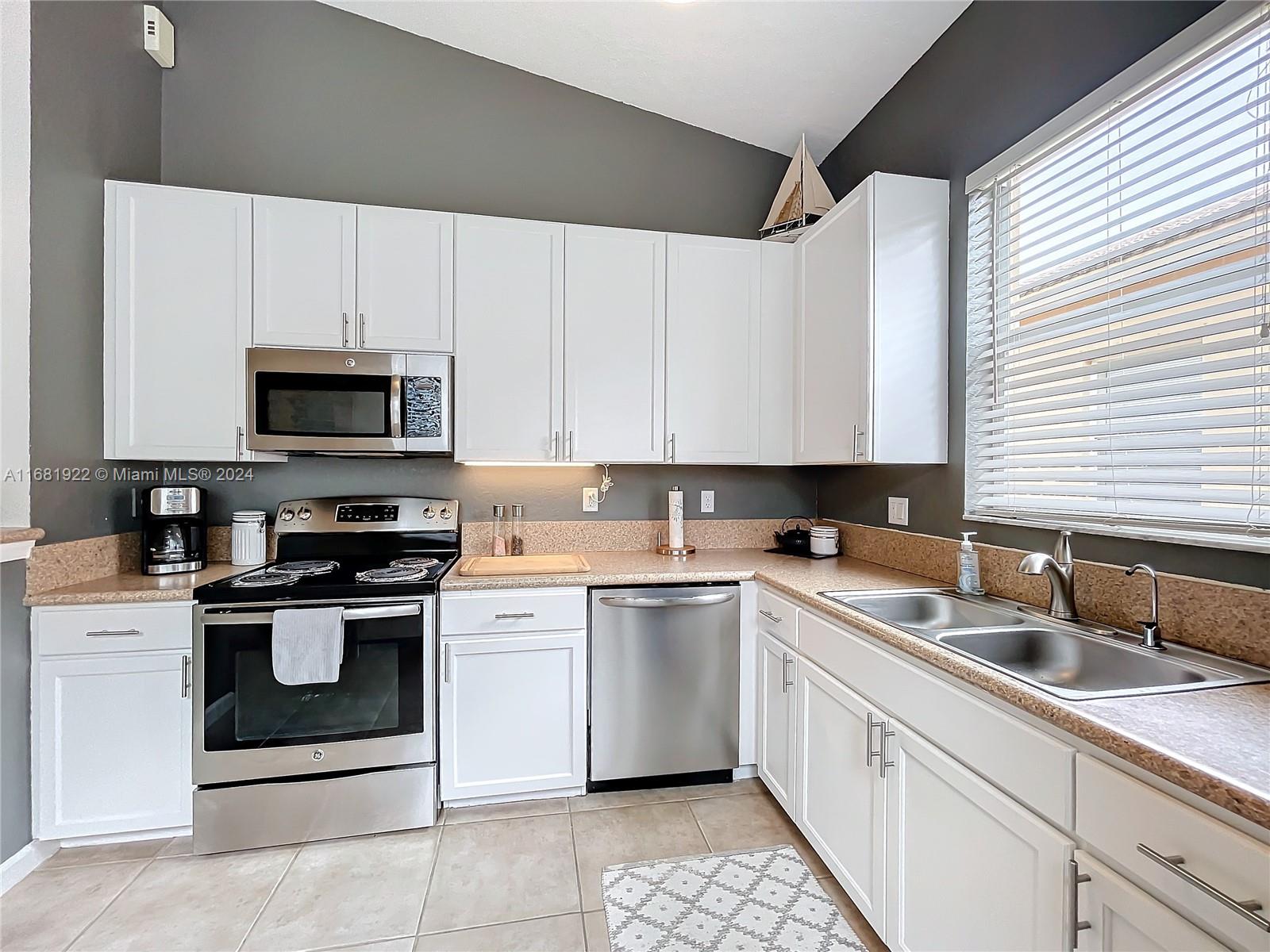 6129 Spring Lake Terrace Fort Pierce, FL 34951 - Photo 19 of 52 Gallery Image 19