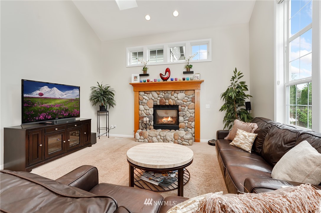 2732 181st Place Southeast Bothell, WA 98012 - Photo 5 of 25 Gallery Image 5