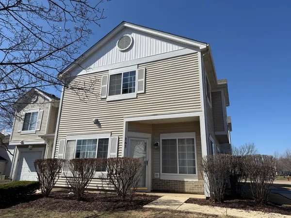 $2,000 | 165 Braxton Lane, Unit 165, Aurora, IL 60504