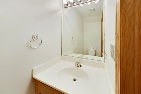 $2,000 | 165 Braxton Lane, Unit 165, Aurora, IL 60504