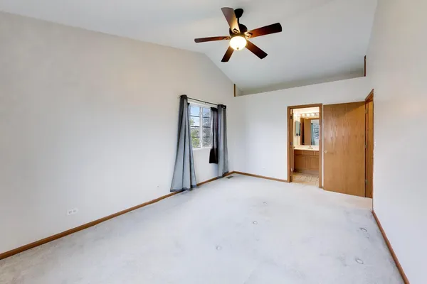 $2,000 | 165 Braxton Lane, Unit 165, Aurora, IL 60504
