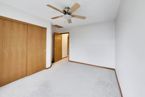 $2,000 | 165 Braxton Lane, Unit 165, Aurora, IL 60504