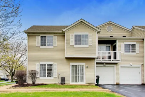 $2,000 | 165 Braxton Lane, Unit 165, Aurora, IL 60504