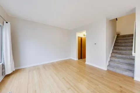 $2,000 | 165 Braxton Lane, Unit 165, Aurora, IL 60504