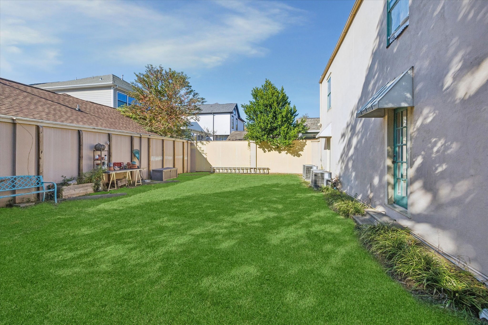 3711 Reagan Street Houston, TX 77009 - Photo 31 of 40 a view of a house with a backyard