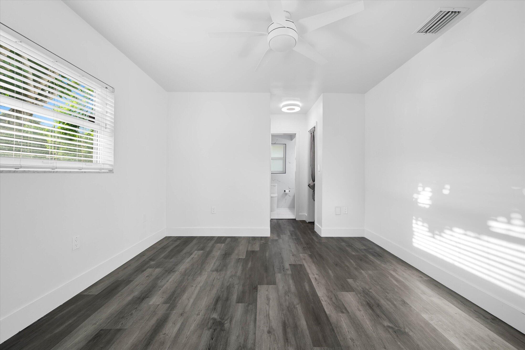 1650 Northwest 9th Street Boca Raton, FL 33486 - Photo 20 of 38 Primary Bedroom