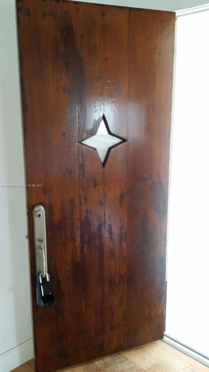 4717 Alton Road Miami Beach, FL 33140 - Photo 27 of 34