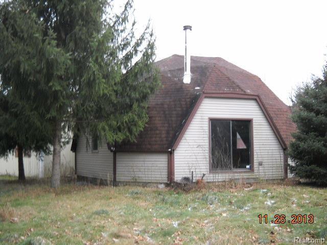 6995 Lothrop Road Imlay City, MI 48444 - Photo 2 of 13 Back.jpg