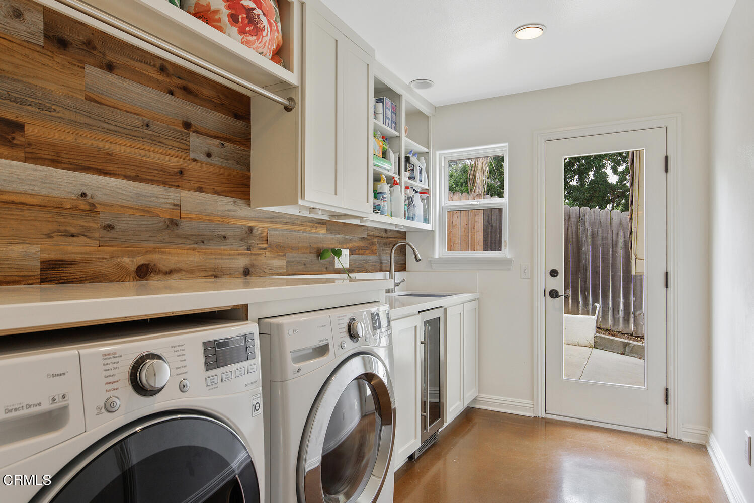 600 Rancho Road Thousand Oaks, CA 91362 - Photo 21 of 47 a utility room with dryer and washer