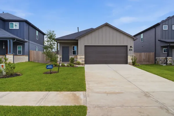 $2,125 | 610 Amber Falls Drive, Montgomery, TX 77356