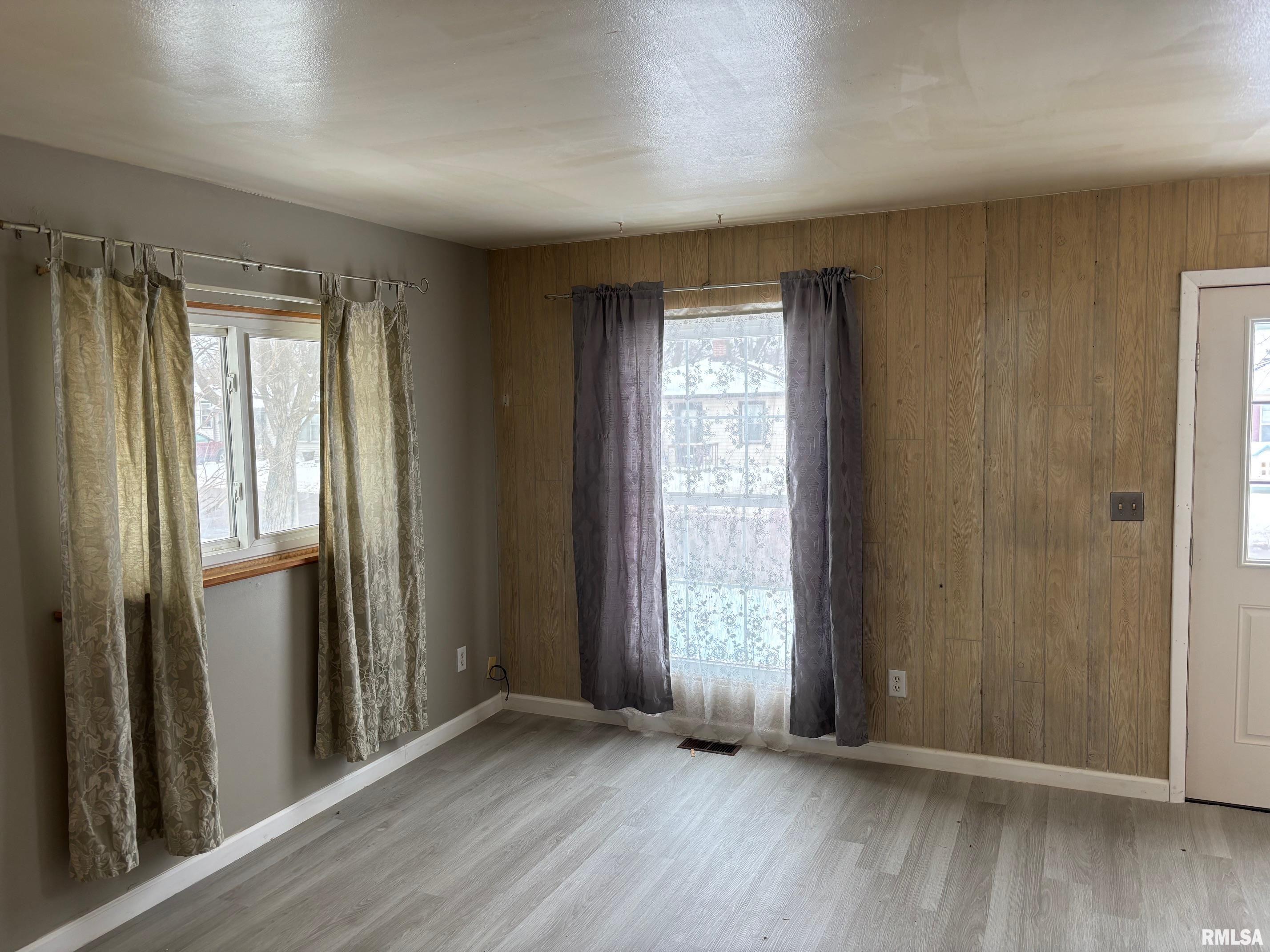 210 Reservoir Road Pekin, IL 61554 - Photo 7 of 15