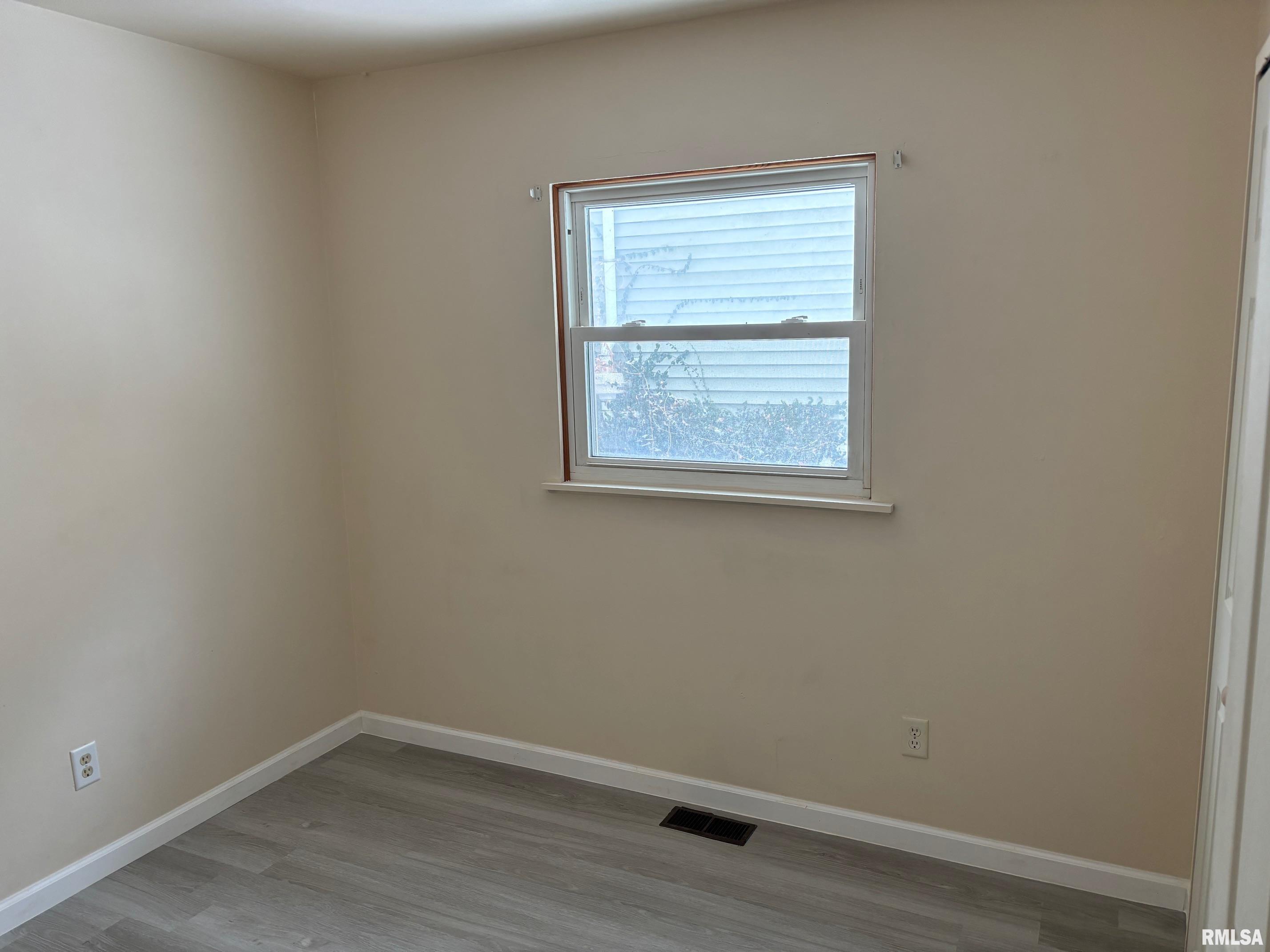 210 Reservoir Road Pekin, IL 61554 - Photo 8 of 15