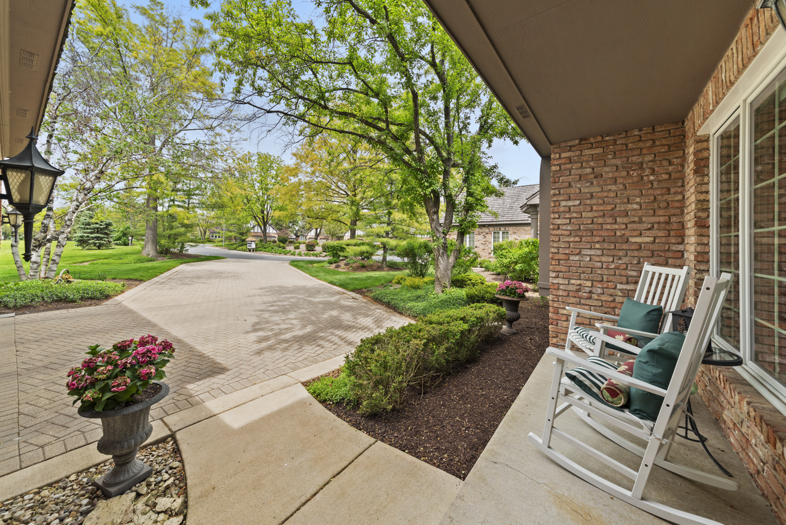 20 Lake Ridge Club Court Burr Ridge, IL 60527 - Photo 3 of 43 a view of a backyard with sitting area