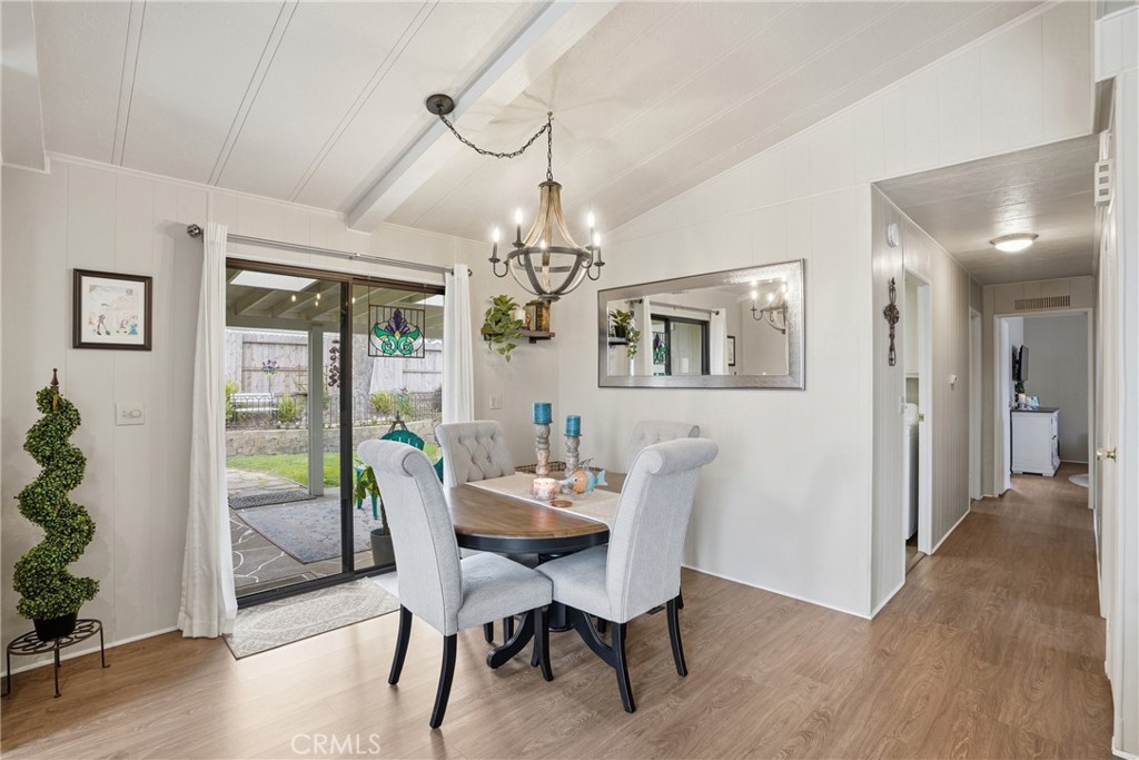 1124 Cardiff Lane Santa Maria, CA 93455 - Photo 9 of 33 Dining Area