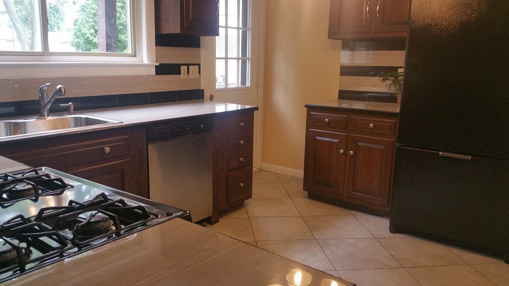 33 Warren Street West Springfield, MA 01089 - Photo 13 of 23 Gallery Image 13