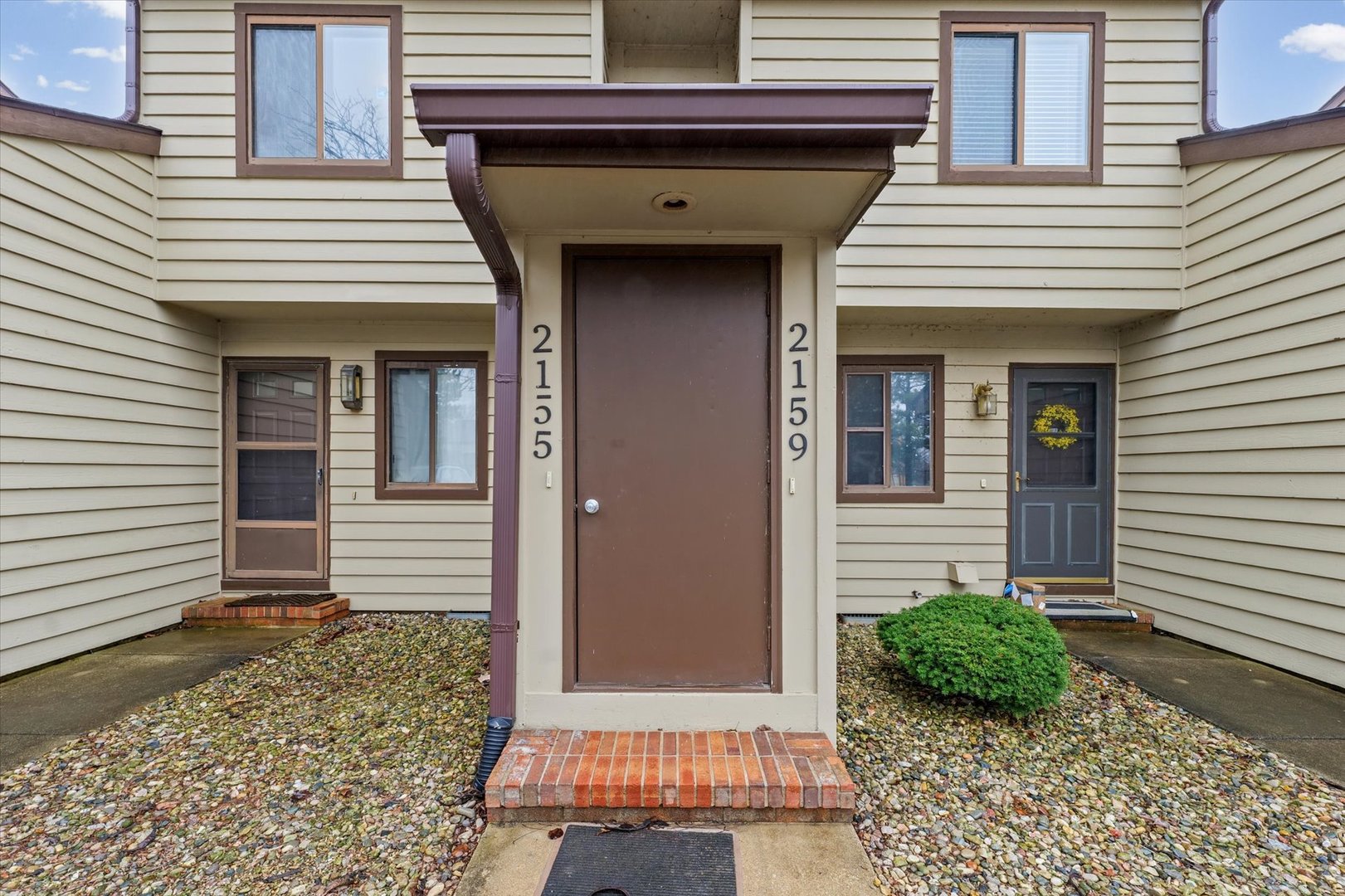 2159 Harbor Town Circle, Unit 2159 Champaign, IL 61821 - Photo 3 of 22 Gallery Image 3