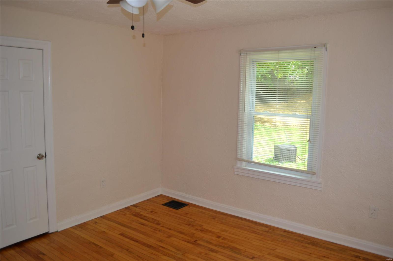 2756 Yaeger Road St. Louis, MO 63129 - Photo 11 of 27 Gallery Image 11