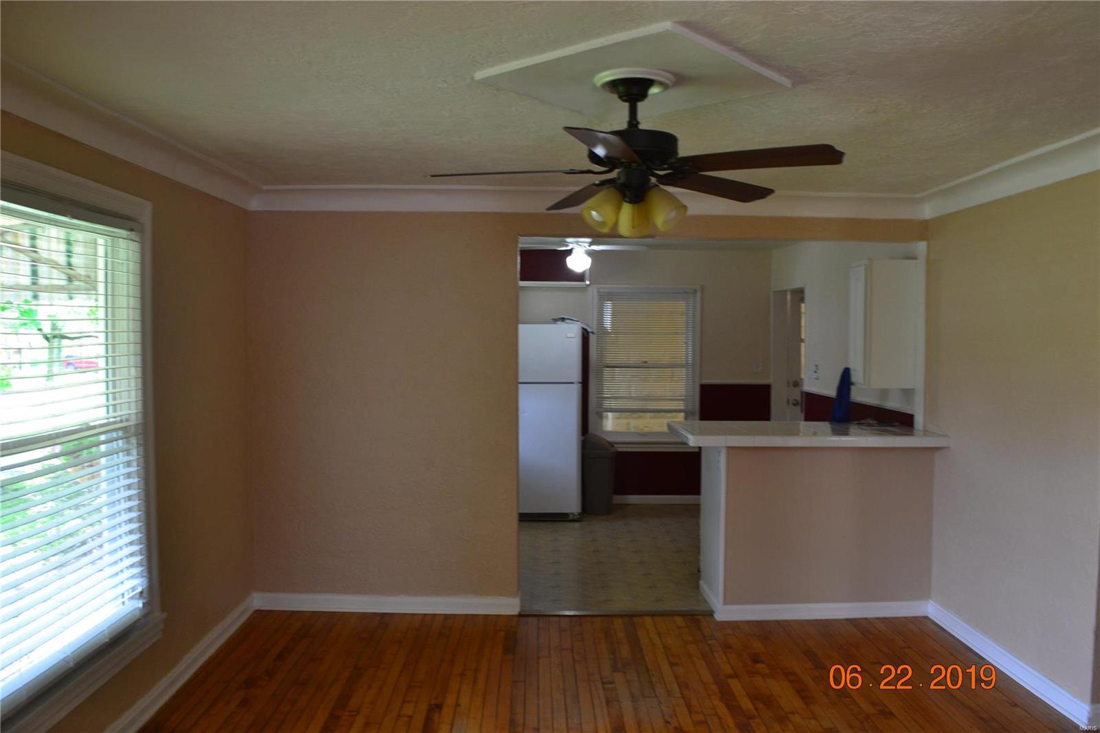 2756 Yaeger Road St. Louis, MO 63129 - Photo 3 of 27 Gallery Image 3