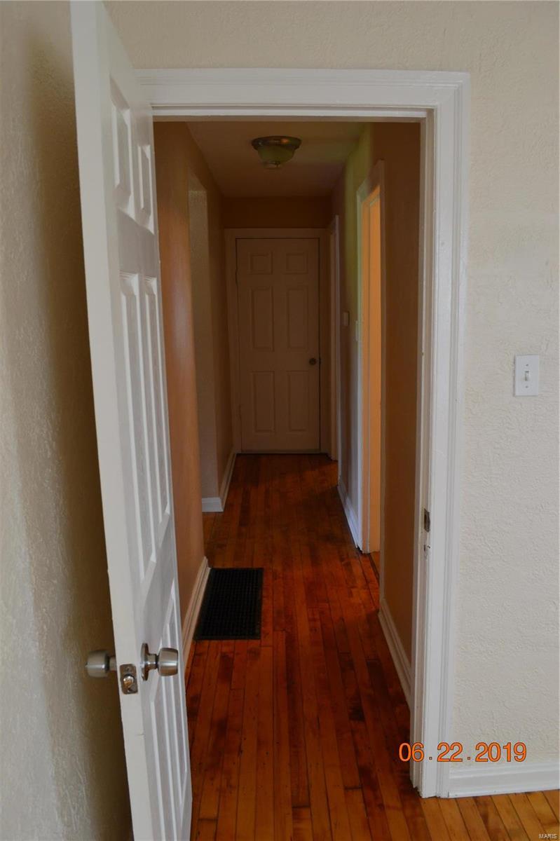 2756 Yaeger Road St. Louis, MO 63129 - Photo 5 of 27 Gallery Image 5