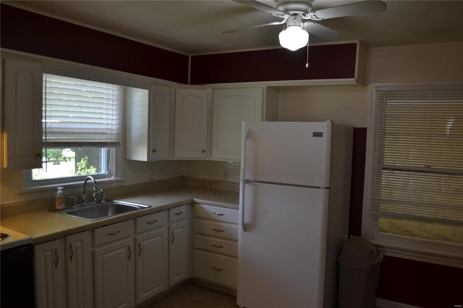2756 Yaeger Road St. Louis, MO 63129 - Photo 8 of 27 Gallery Image 8