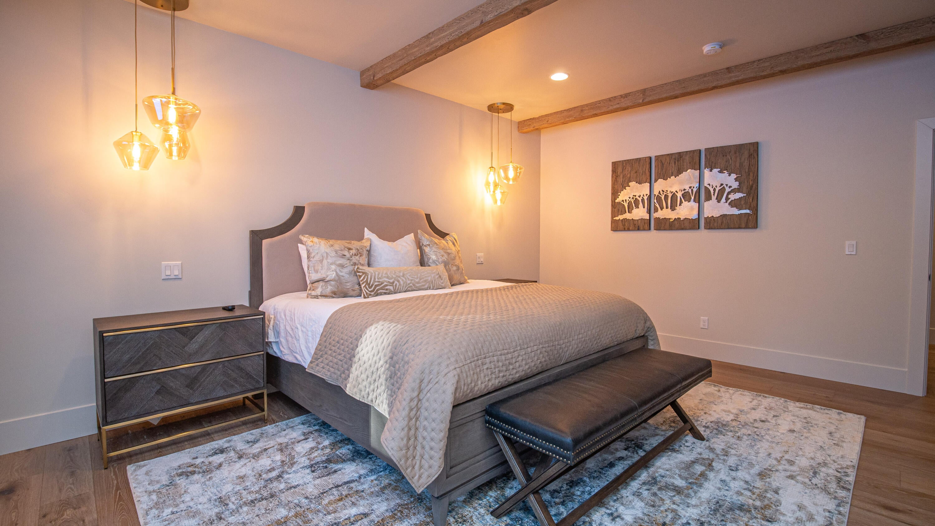 56371 Fireglass Loop, Unit 207 Bend, OR 97707 - Photo 28 of 95 Primary Bedroom
