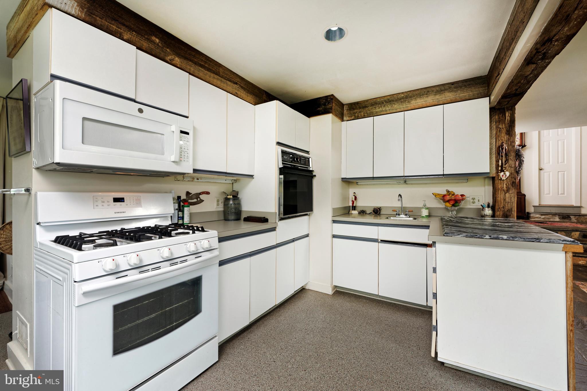 33195 Millville Road Upperville, VA 20184 - Photo 13 of 76 Lots of counter space and cabintry for storage