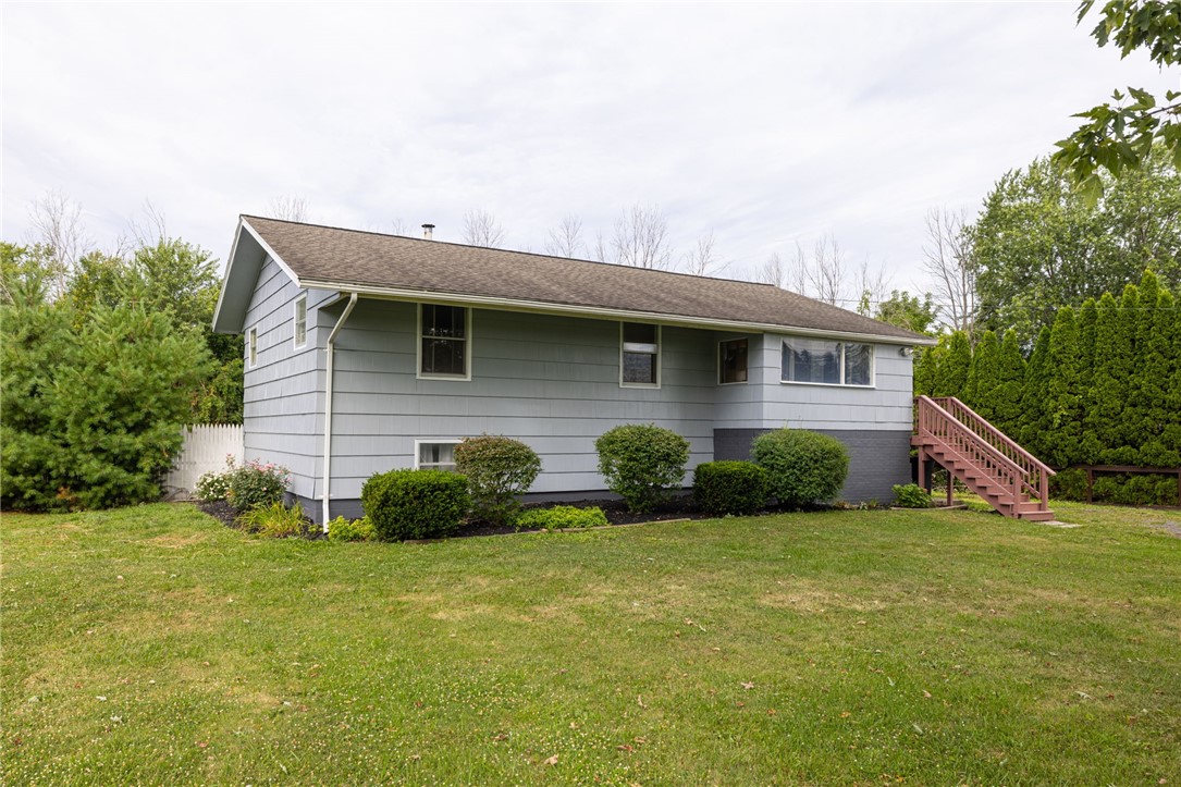 711 Hamlin Parma Townline Road Hamlin, NY 14468 - Photo 3 of 25