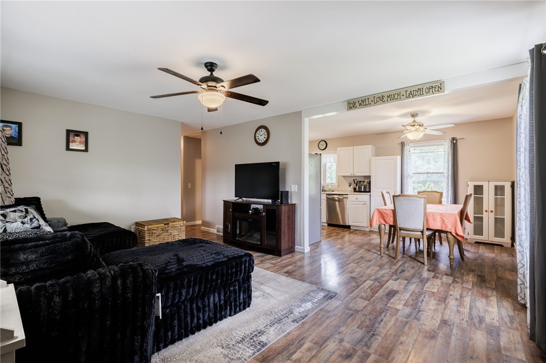 711 Hamlin Parma Townline Road Hamlin, NY 14468 - Photo 4 of 25