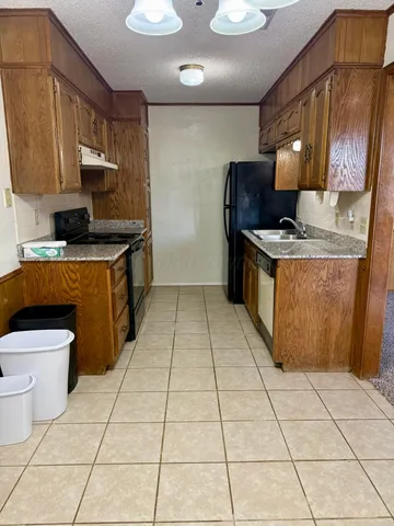 $1,025 | 527 North Meredith Avenue, Dumas, TX 79029