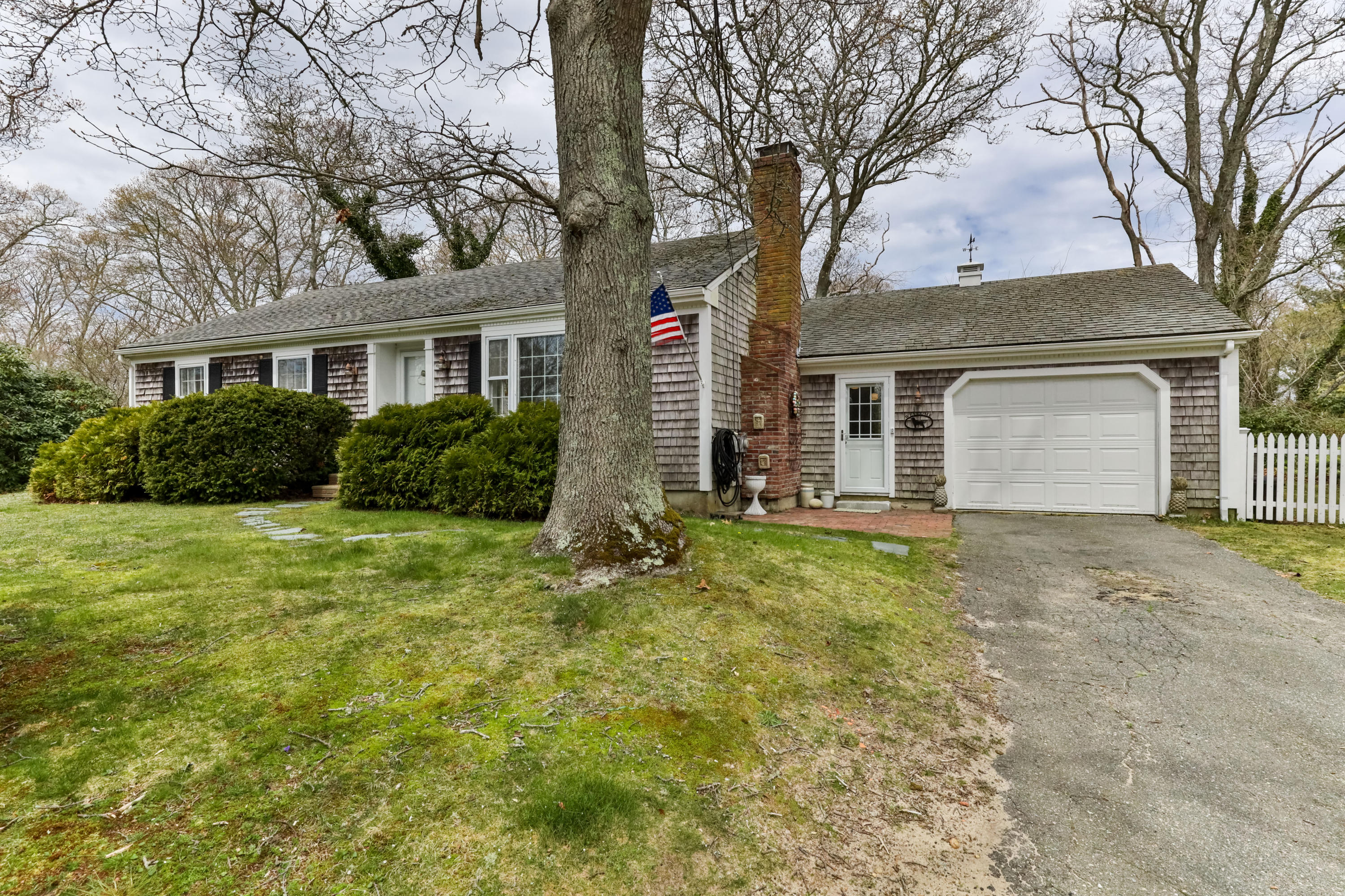 22 Nickerson Road Orleans, MA 02653 - Photo 1 of 30 22NicLR-2
