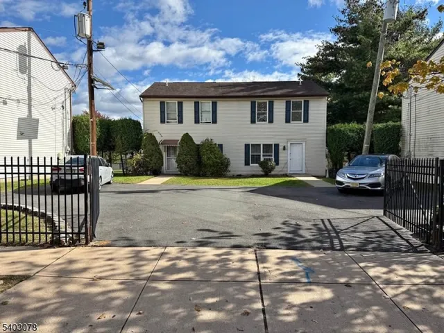 $2,600 | 334 Littleton Avenue, Newark, NJ 07103