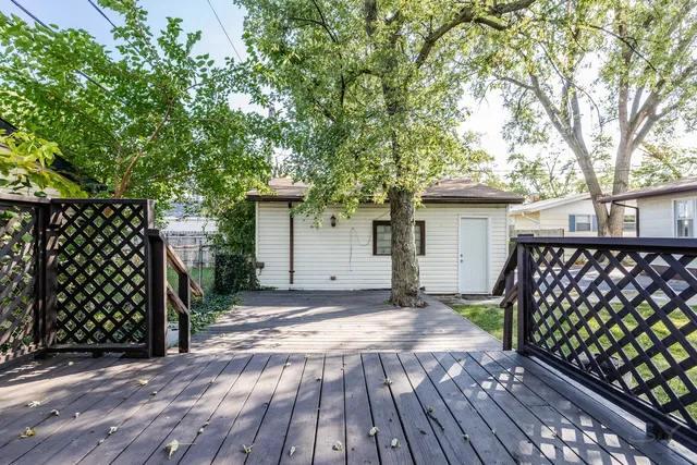 $220,000 | 14 Arrowhead Drive, Thornton, IL 60476