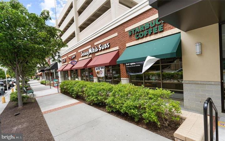 2726 Gallows Road, Unit 412 Vienna, VA 22180 - Photo 34 of 38 2 Minute Walk to Starbuck, Orange Theory & More