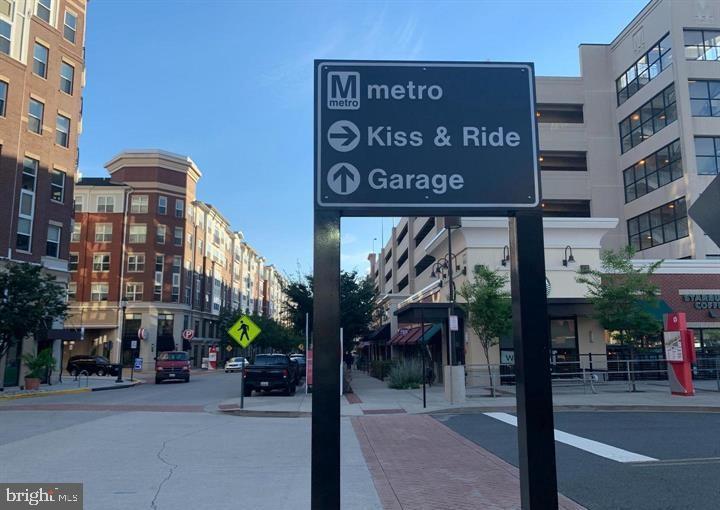 2726 Gallows Road, Unit 412 Vienna, VA 22180 - Photo 36 of 38 Dunn Loring Metro/Orange Line