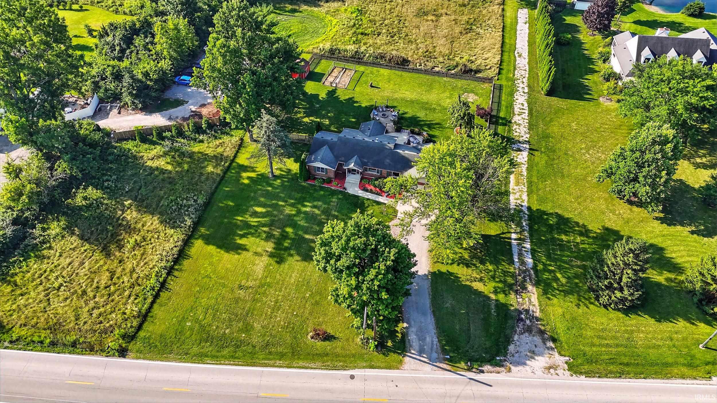 5821 Lower Huntington Road Fort Wayne, IN 46809 - Photo 2 of 36